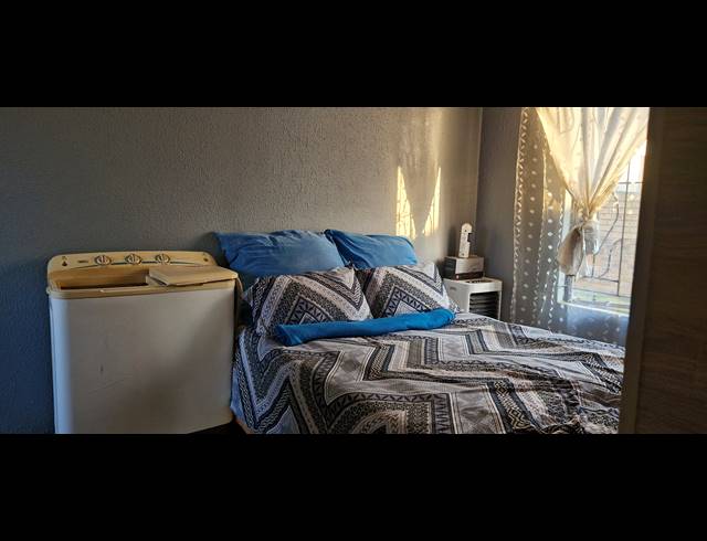 3 BEDROOM HOUSE FOR SALE IN MAHUBE VALLEY